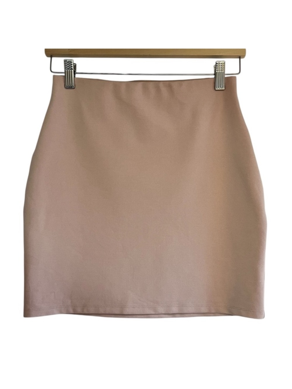 Sunday Best stretch pull on mini skirt in light pink size A excellent condition